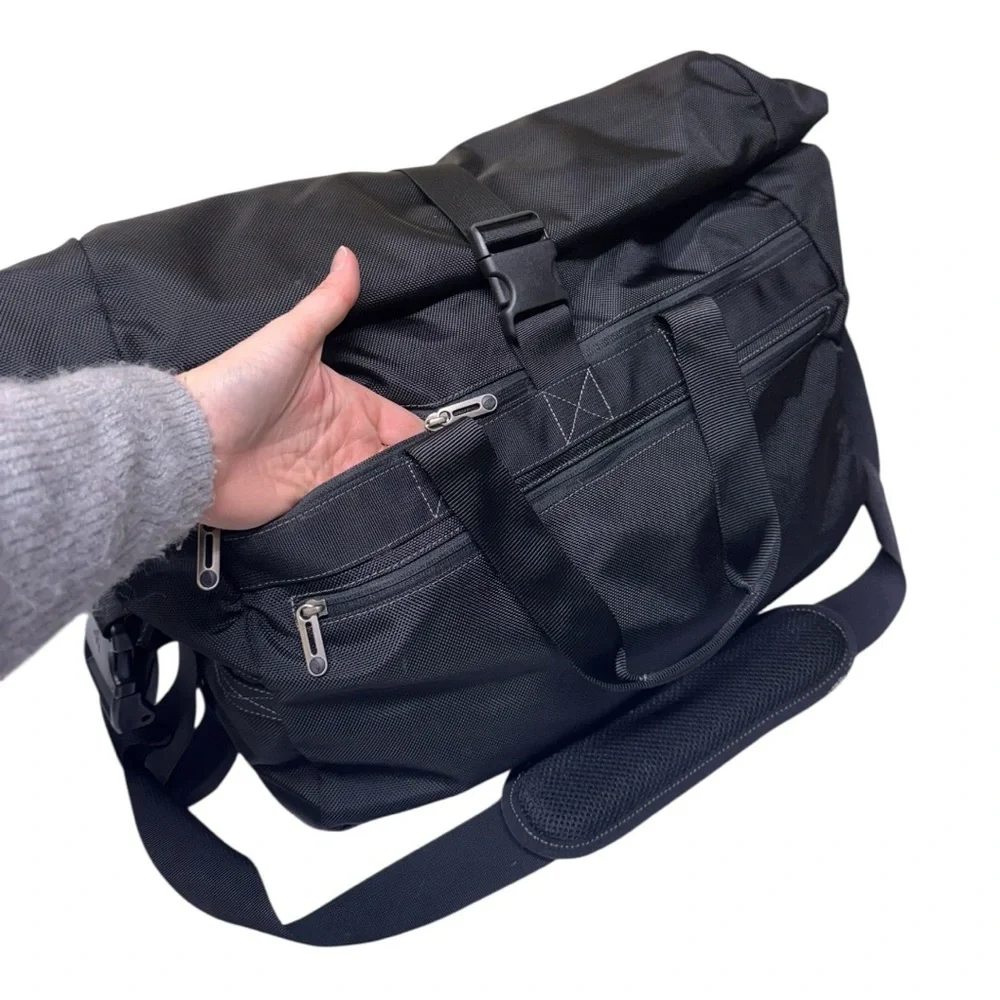 Timbuk2 Hemlock Duffel Roll-top Velcro Messenger Bag, Black, Crossbody